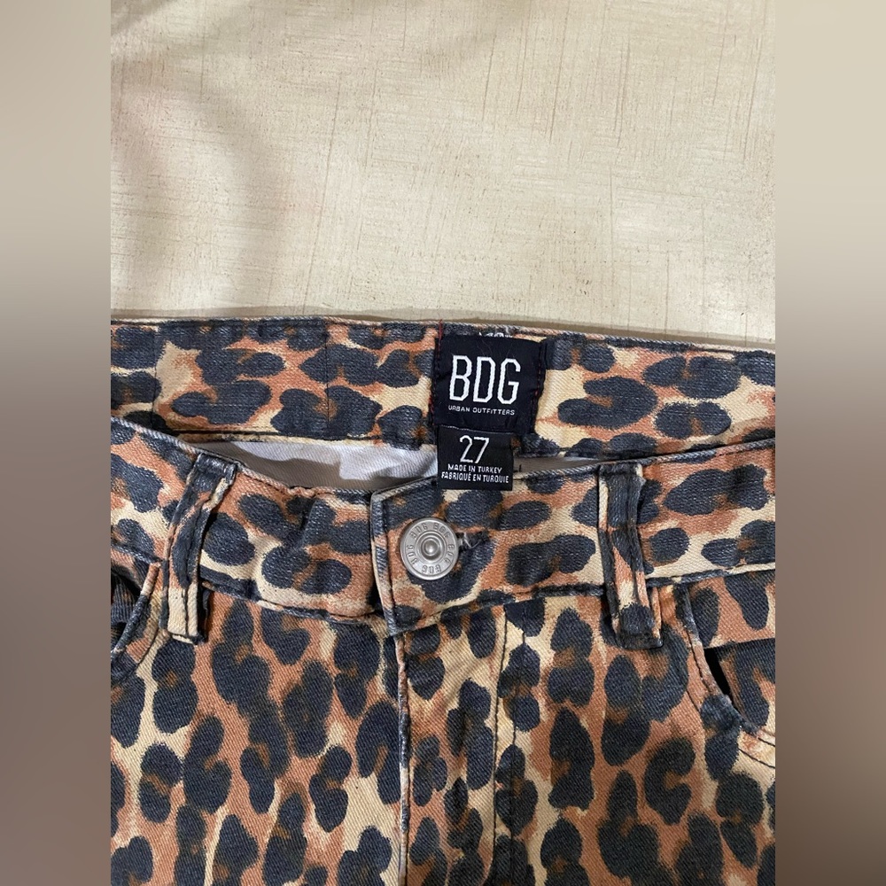 Leopard Jeans - Picture 4 of 4